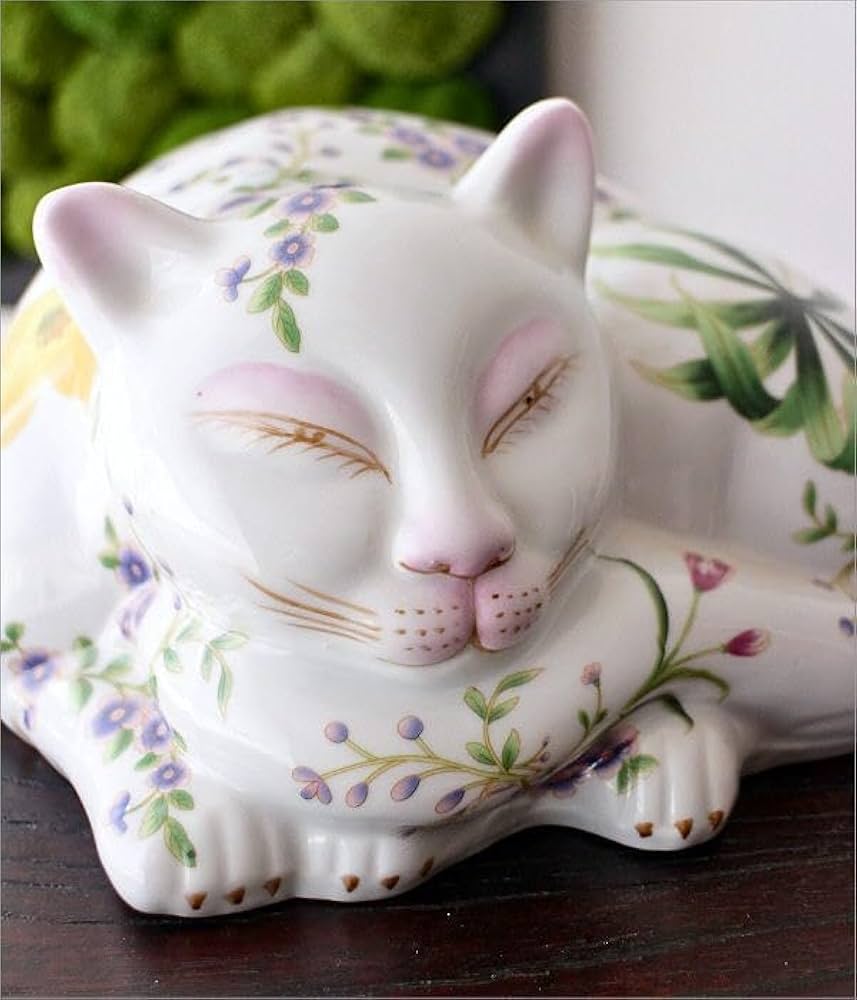 陶器のネコの置物。 Amazon.co.jp: 猫 置物 陶器 玄関 インテリア ねこ 置き物 オブジェ