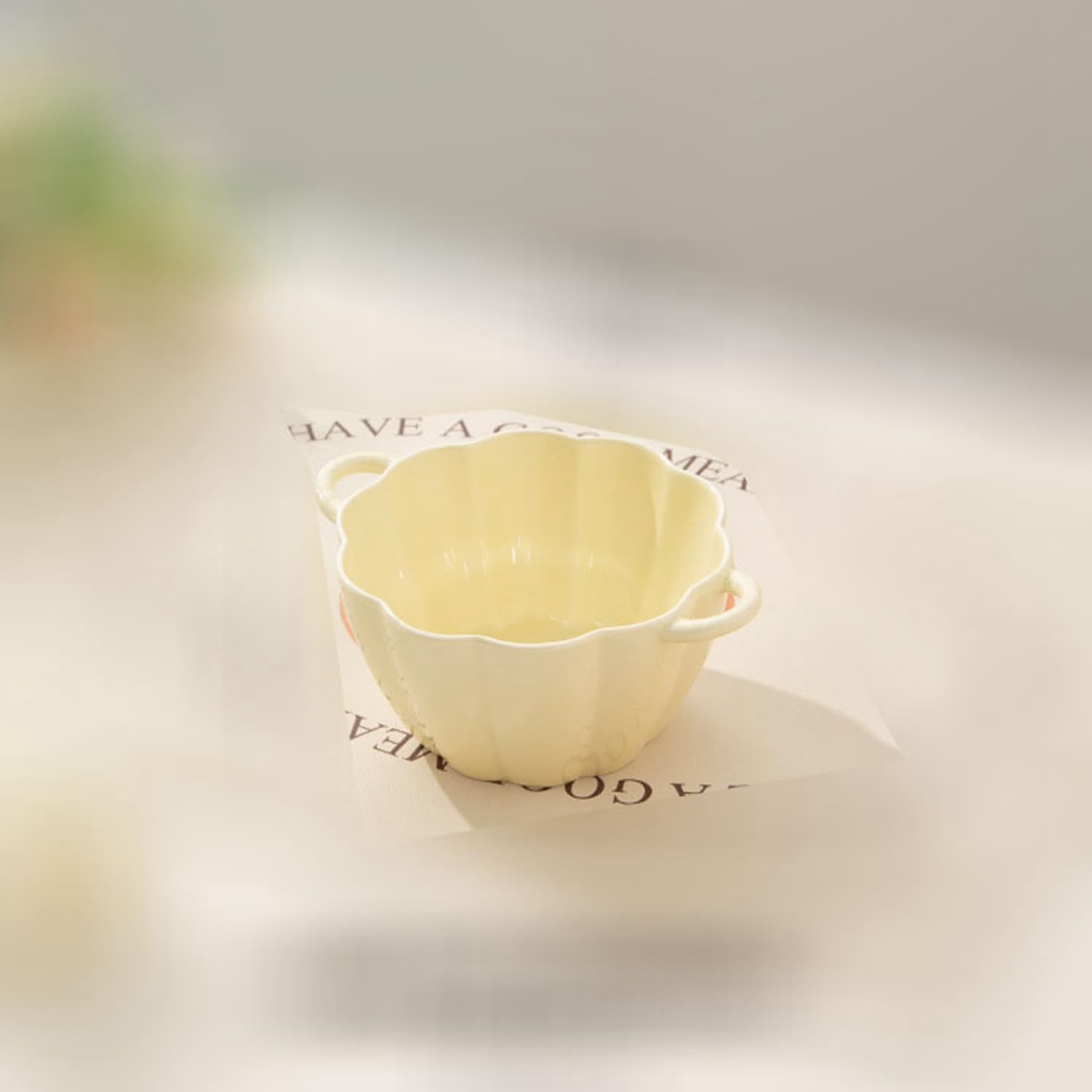 Amazon|丼 碗 花形 食器 2個セット 苺 花柄 かわいい 赤白 Amazon|丼 碗 花形 食器 2個セット 苺 花柄 かわいい 赤白