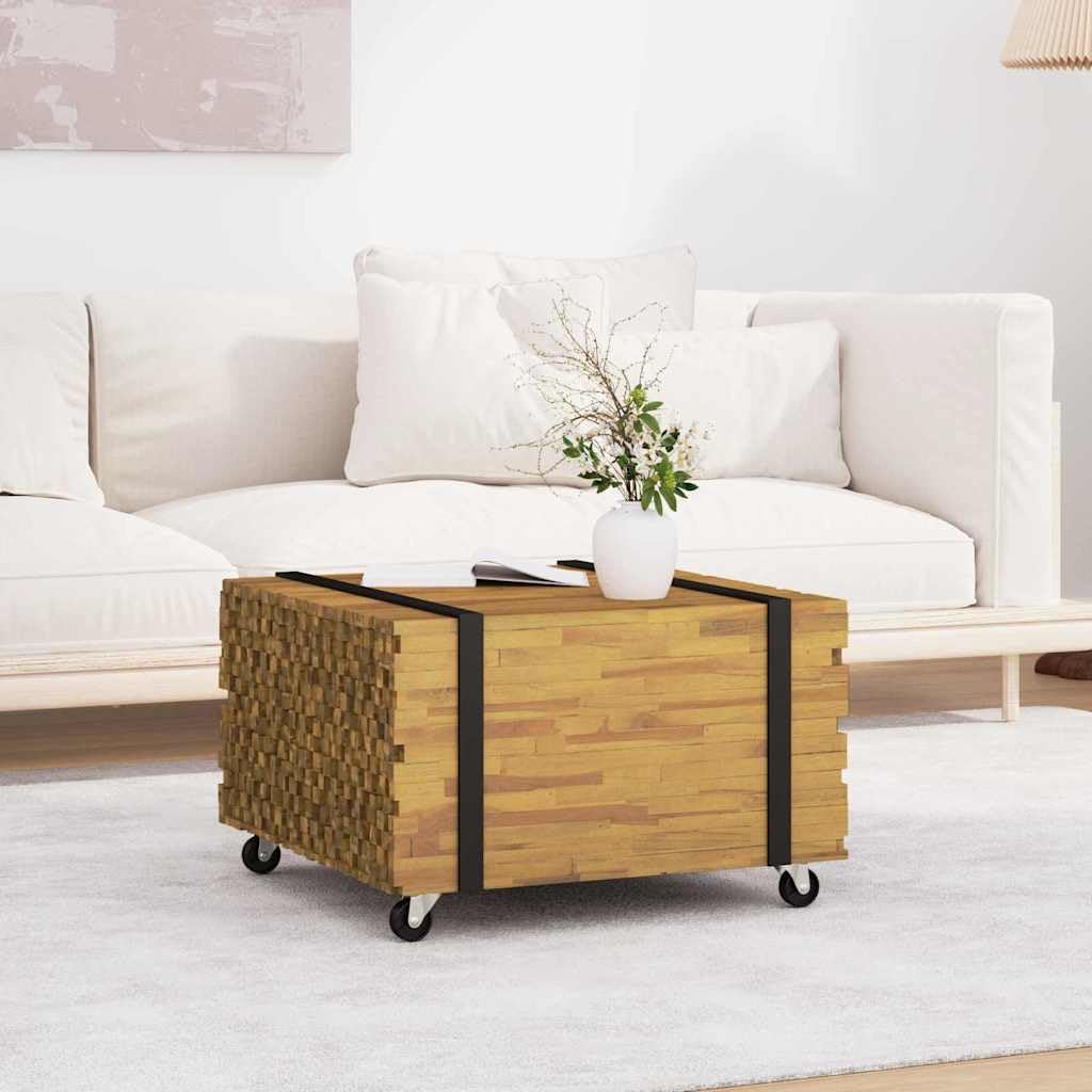 Table basse marron en teck massif pour libérer l'espace du salon facilement