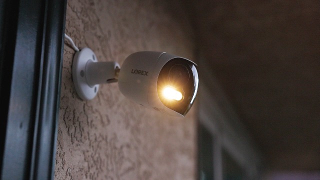 Lorex 4K Dual-Lens Outdoor Wi-Fi Security Camera | 180° Panoramic