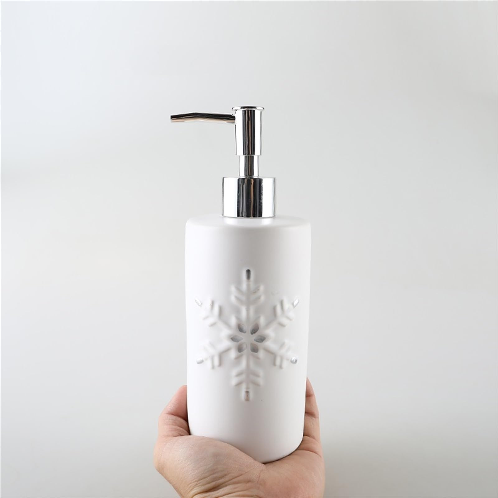 Dispensador de jabón de cerámica para baño, encimera, Relieve, diseño de Copo de Nieve, Blanco, Botella con dosificador, Recargable, para lavavajillas, 550 ml.