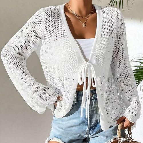 Camisa de sol calada de mujer: cómoda prenda de moda para nadar en la playa 6