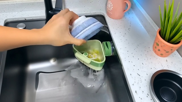 Colador para fregadero con cesta y ventosa 2 piezas miniatura 7