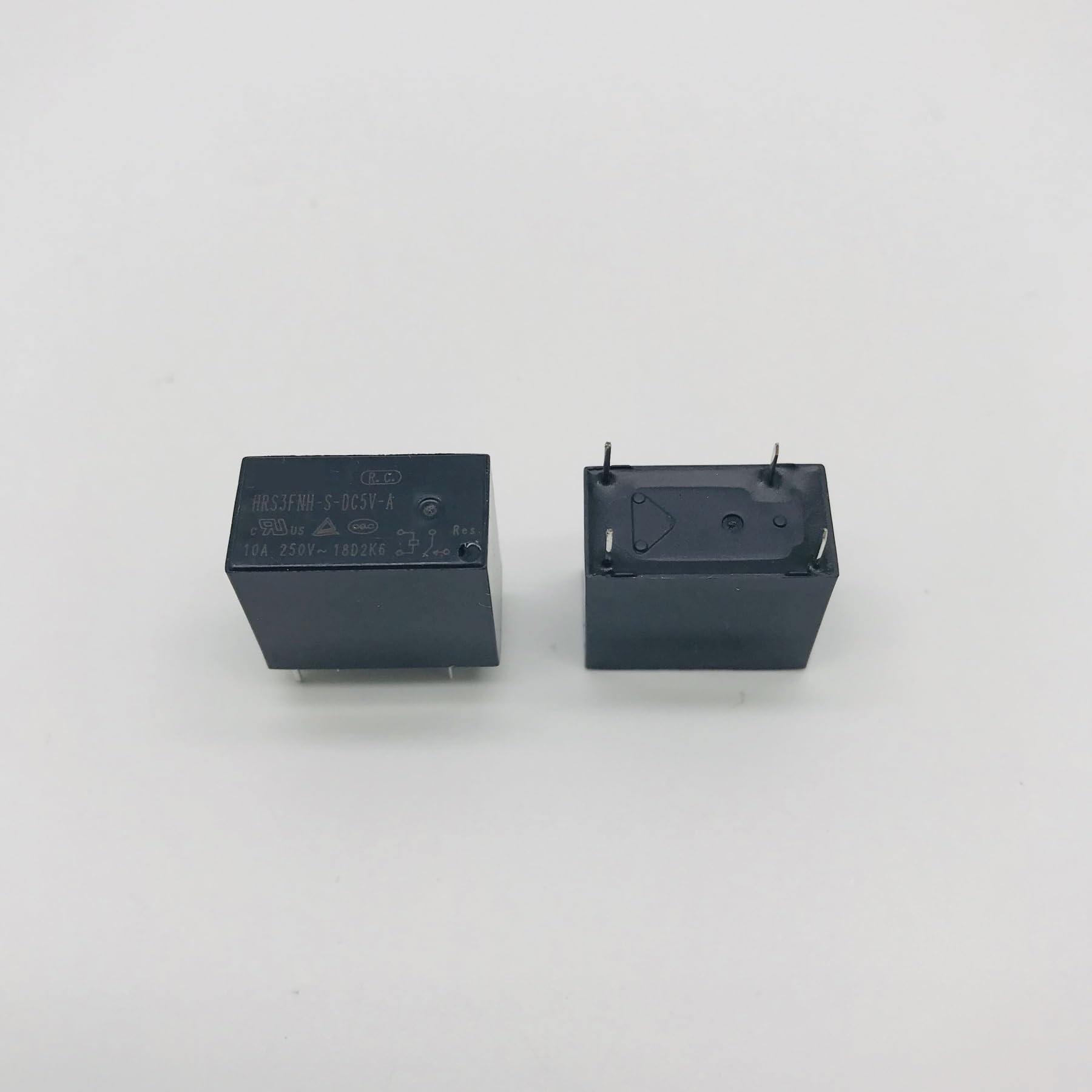 Relais HRS3FNH-S-DC5V-A 5V 10A à 4 broches pour module de commande Arduino et microcontrôleur