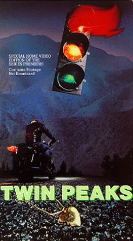 Twin Peaks - Premiere Episode [VHS]