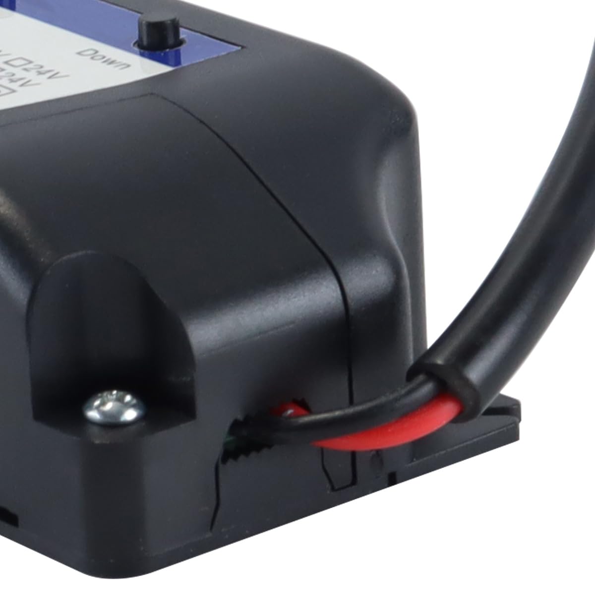Contrôleur spécial pour actionneur électrique. Télécommande sans fil dédiée. Configuration possible en mode montée/descente (12 V/24 V).