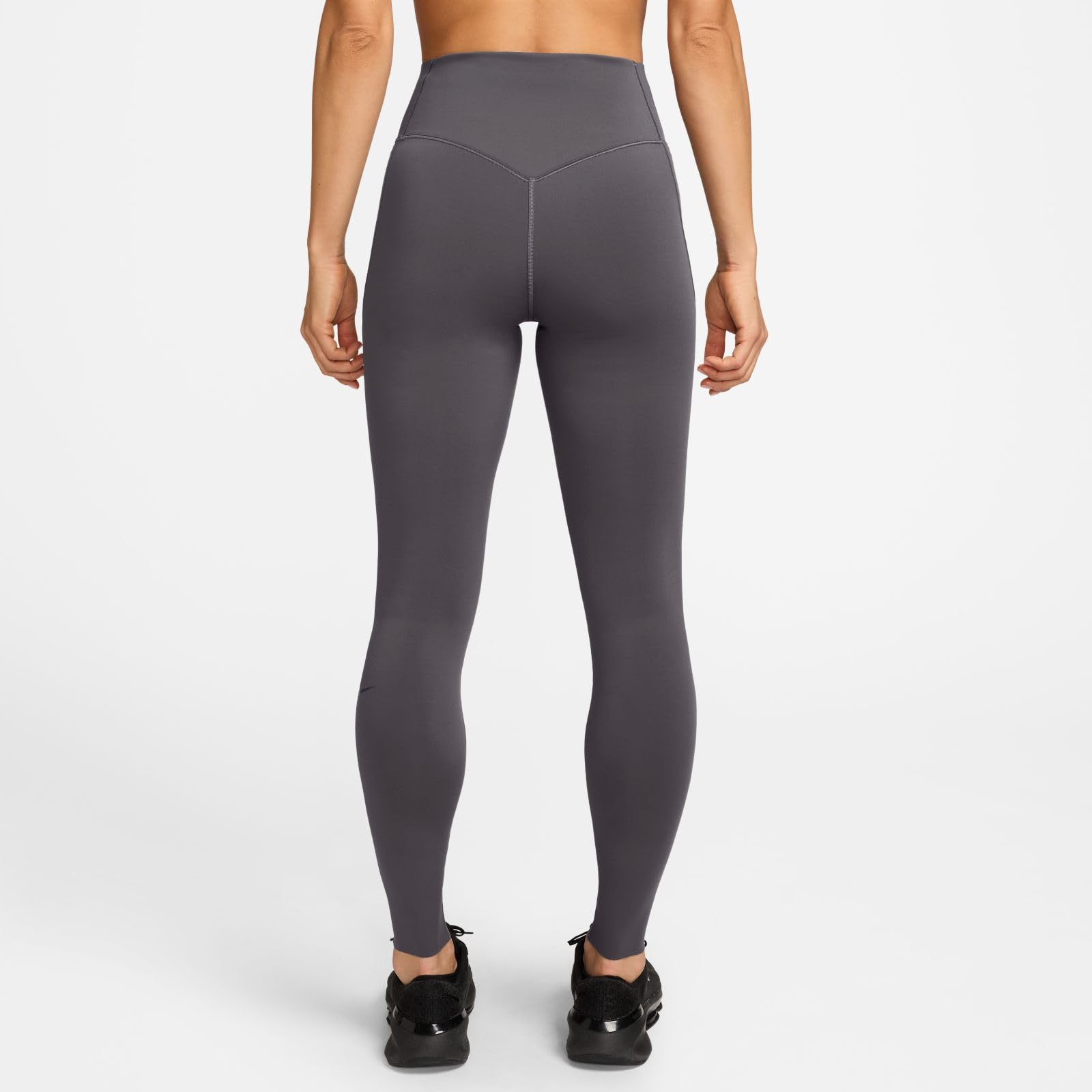Nike Universa Leggings mit mittlerem Halt und hohem Taillenbund für Damen, HQ6810
