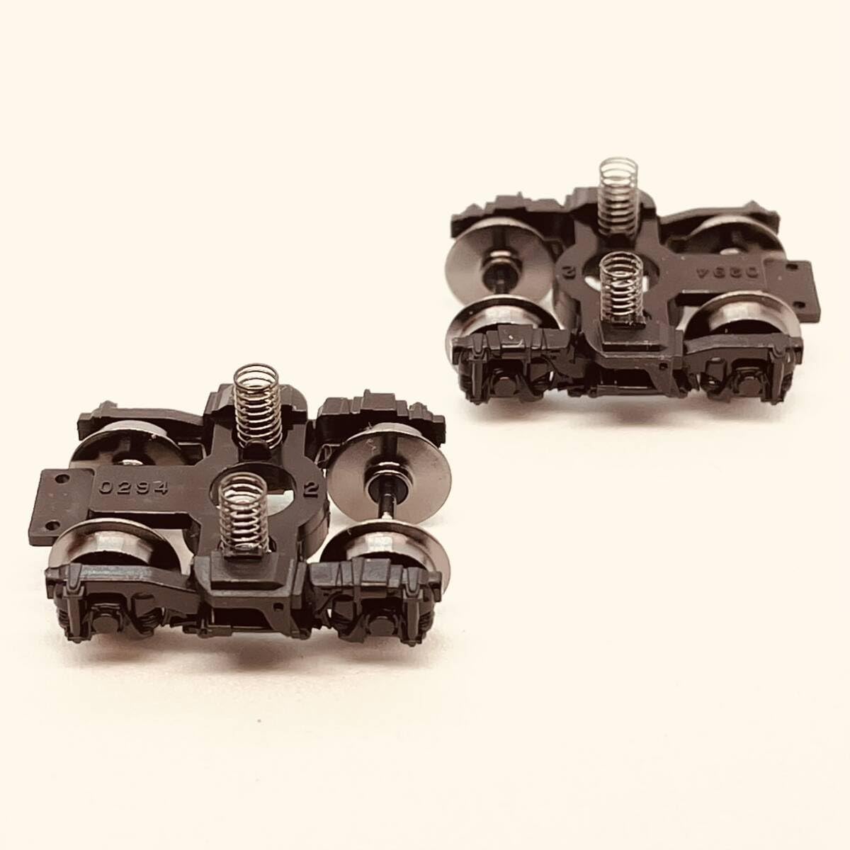 Amazon | DT32P 新集電台車 2個入り #5集電板/黒色台車枠/黒色車輪仕様