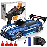 【Auto da drift RC ad alta velocità】 Questa elegante auto da drift RC in scala 1/24 macchina telecomandata è alimentata da un motore da drift RC ad alta velocità, che raggiunge velocità fino a 30 km/h. Fari anteriori e posteriori simulati e luminosi offrono un modello di auto da corsa altamente realistico. Questa RC drift car è dotata di un motore potente e resistente e di trazione integrale, che garantisce un funzionamento fluido anche nelle curve veloci.