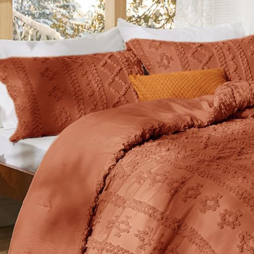 Bedsure Tufted Boho Comforter Set Full Size - Terracotta Boho Bed Set, GentleSoft™ 3 Pieces Farmhouse Shabby Chic Embroidery Bedding, Gifts for Woman, Soft Jacquard Full Comforter for All Seasons
