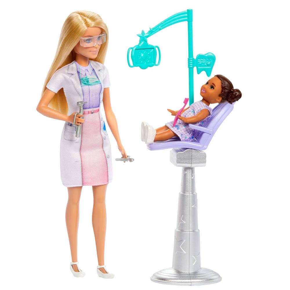 Barbie Veterinaria 65° Anniversario – Bambola Con Agnellino Che Muove Le Orecchie E 10 Accessori - 2