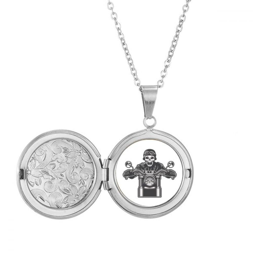 Médaillon squelette de moto, collier aux finitions ciselées