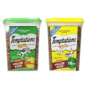 Temptations Treats for Cats Bundle: Seafood Medley (16 oz) and Tasty Chicken (16 oz)