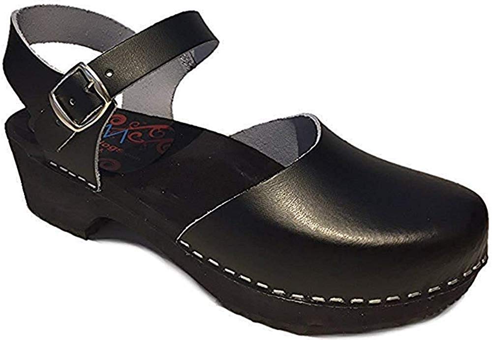 AM-Toffeln 414 Wooden Clog Sandals in Red