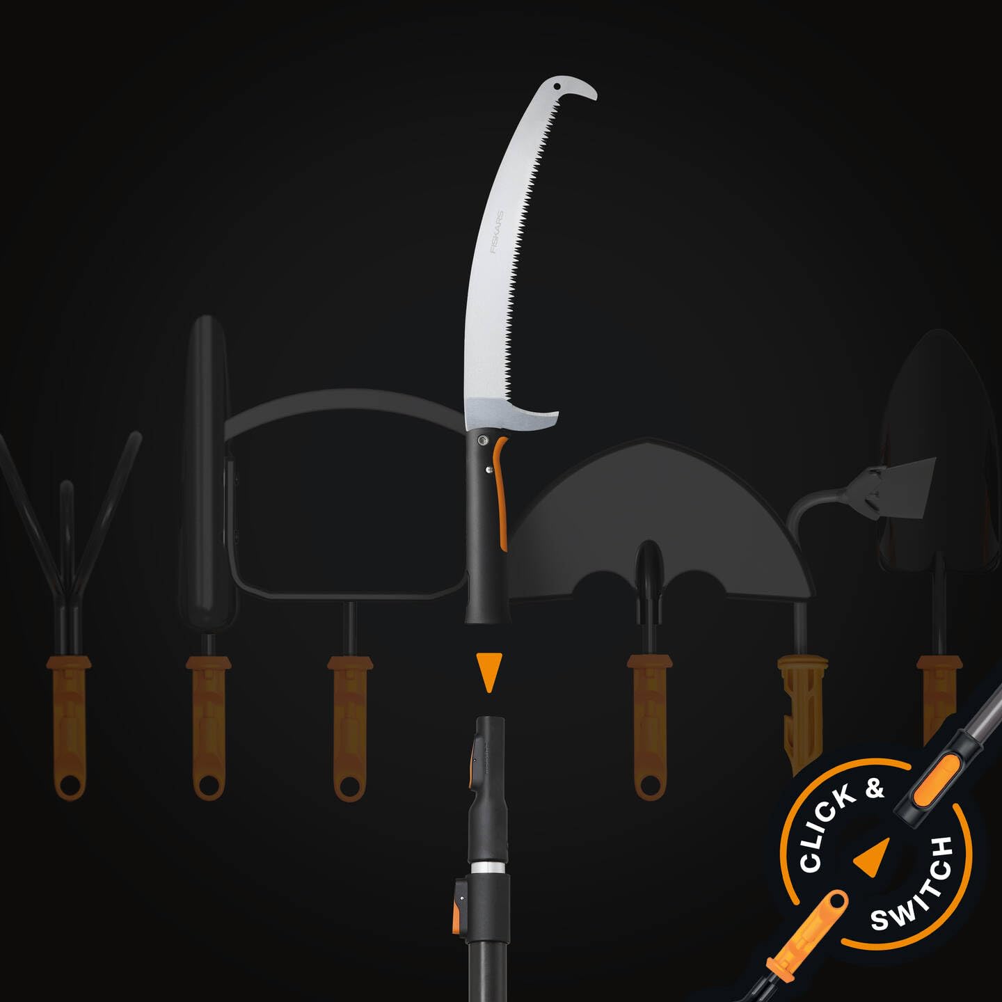 Fiskars OneClick Scie à Branches Courbe, Changement Facile en Un Seul Clic | Idéal pour Branches Hautes avec Manche Télescopique, Longueur:62,1cm, Noir/Orange, 1080690
