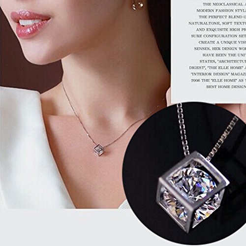 Preisvergleich Produktbild JOVONO Halskette mit Zirkonia Würfel Anhänger für Damen und Mädchen