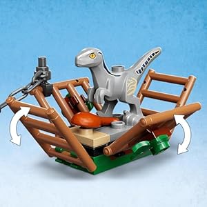 Amazon.co.jp - レゴ® ジュラシックワールド ヴェロキラプトルをおびき出せ：ブルーとベータ 76946