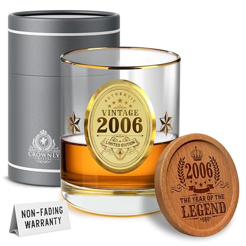CROWNLY CRYSTAL® 2006 Copo de uísque personalizado 18 aniversários presentes originais para homem decoração de aniversário 18 anos de aniversário 18 anos menino presentes para homem decoração 18 anos