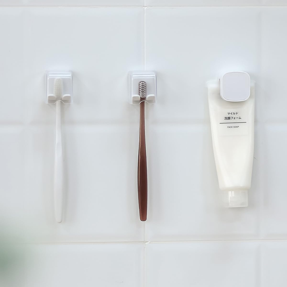 2x Weißer Zahnbürstenhalter Mit 2 Zahnpasta-Clips – Selbstklebend, Wasserdicht, Für Badezimmer & Dusche Ohne Bohren