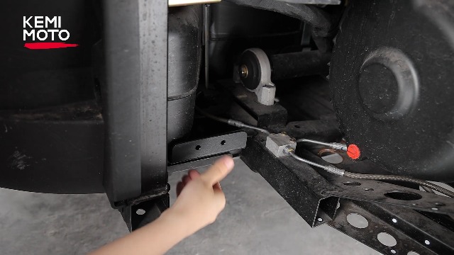 Installation of Rear Fender Flares on Amazon Live