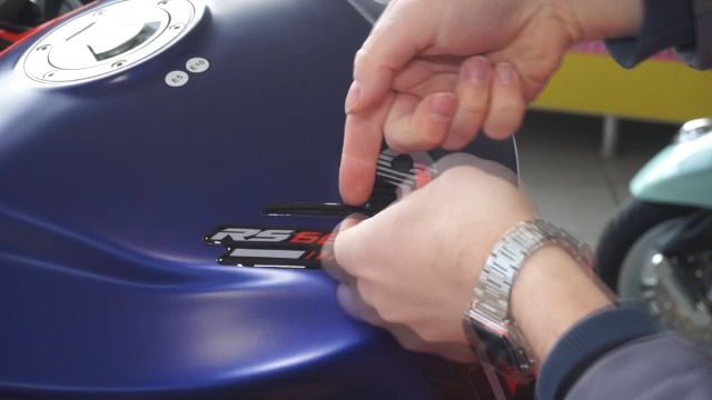 Autocollants Résine 3D Resin Bike - Protection Réservoir Moto Aprilia - Fabriqués En Italie