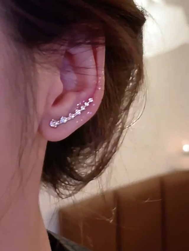 アクセサリー Petit Wave PAIR Pierced Earrings Amazon.com: LOVPEPY 925 Sterling Silver 7 Crystals Ear Cuffs