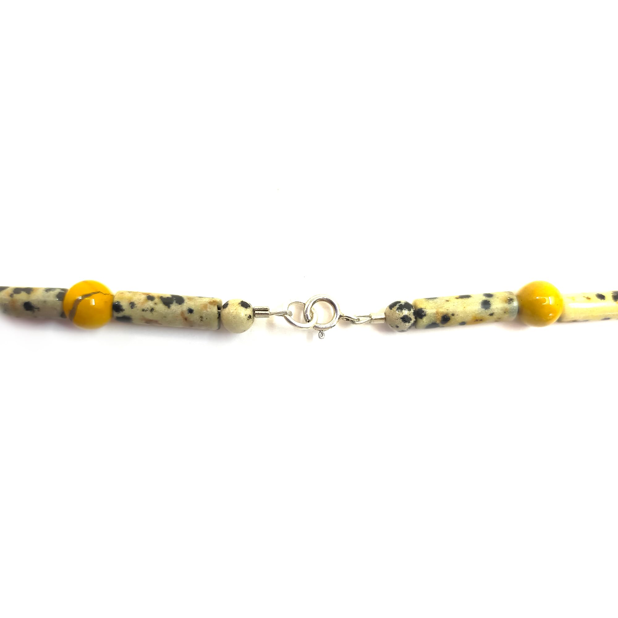 Collana lunga 70 cm con pietre vere e corno naturale striato, a base di diaspro mokaite giallo e altre rocce. Chiusura in argento 925. Idea regalo