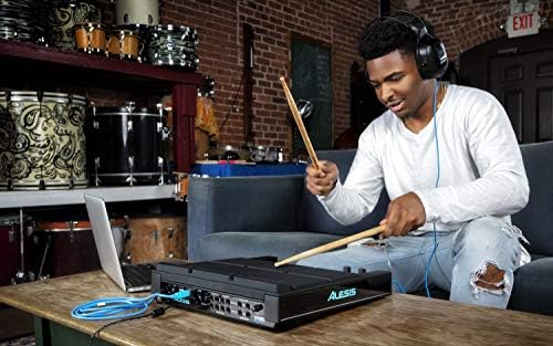Alesis Strike Multipad 9-padowy instrument perkusyjny z samplerem, looperem, 2 wej./wyj., kartą dźwiękową, portem USB do wgrywania sampli i ekranem 4,3