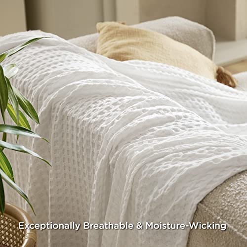 Bedsure Cooling Waffle Blanket for Hot Sleepers, Ivory, King, 104" X 90" by Bedsure - Used condition - Image 5