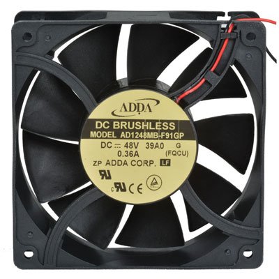Ventilador industrial de 120 mm Adda con flujo de 94 CFM para alta disipación