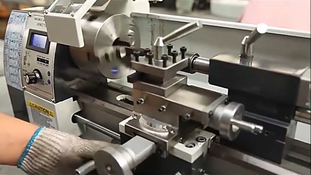 Amazon.com: HayWHNKN 900W Metal Lathe 8''x31