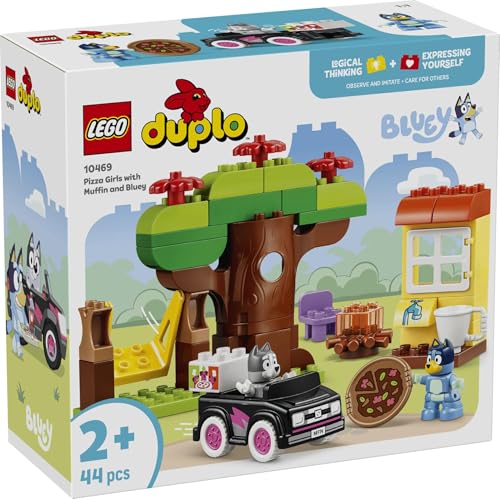 LEGO DUPLO Bluey Les Livreuses de Pizza avec Muffin et Bluey - Jeu Éducatif Bébé - Motricité Fine - Set Montessori avec Voiture, 2 Figurines, Arbre & Balançoire - Cadeau Fille & Garçon dès 2 ans 10469