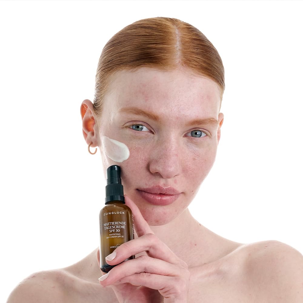 JUNGLÜCK Set Unreinheiten mindern SPF 30 | Reinigungsgel + Azelain Serum + Mattierende Tagescreme SPF 30 – klärt, beruhigt & schützt vor UV