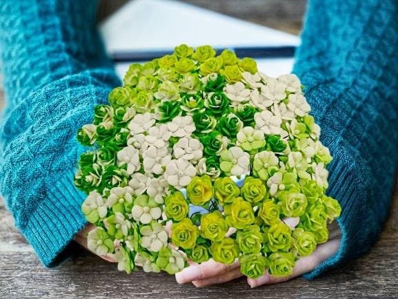 Rosas de papel de morera hechas a mano para álbumes de recortes 8