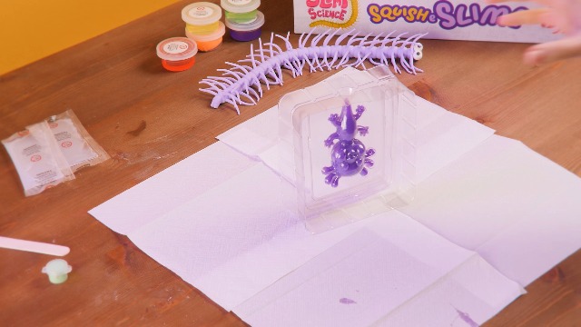 Kit Scientifique Slime Et Squishy Lisciani - à Partir De 7 Ans - DIY Avec Moules, Peintures, Paillettes - Jeu Créatif Et éducatif