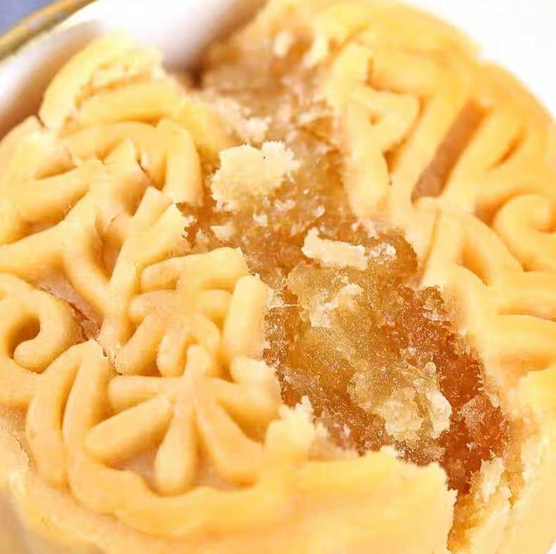 Specialty Snack Small Moon Cake with Chinese Chestnut Flavor 20 pcs