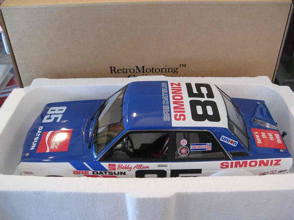 Amazon | Retro Motoring TSM1/18 BRE Datsun 510#85 ブルー/ホワイト
