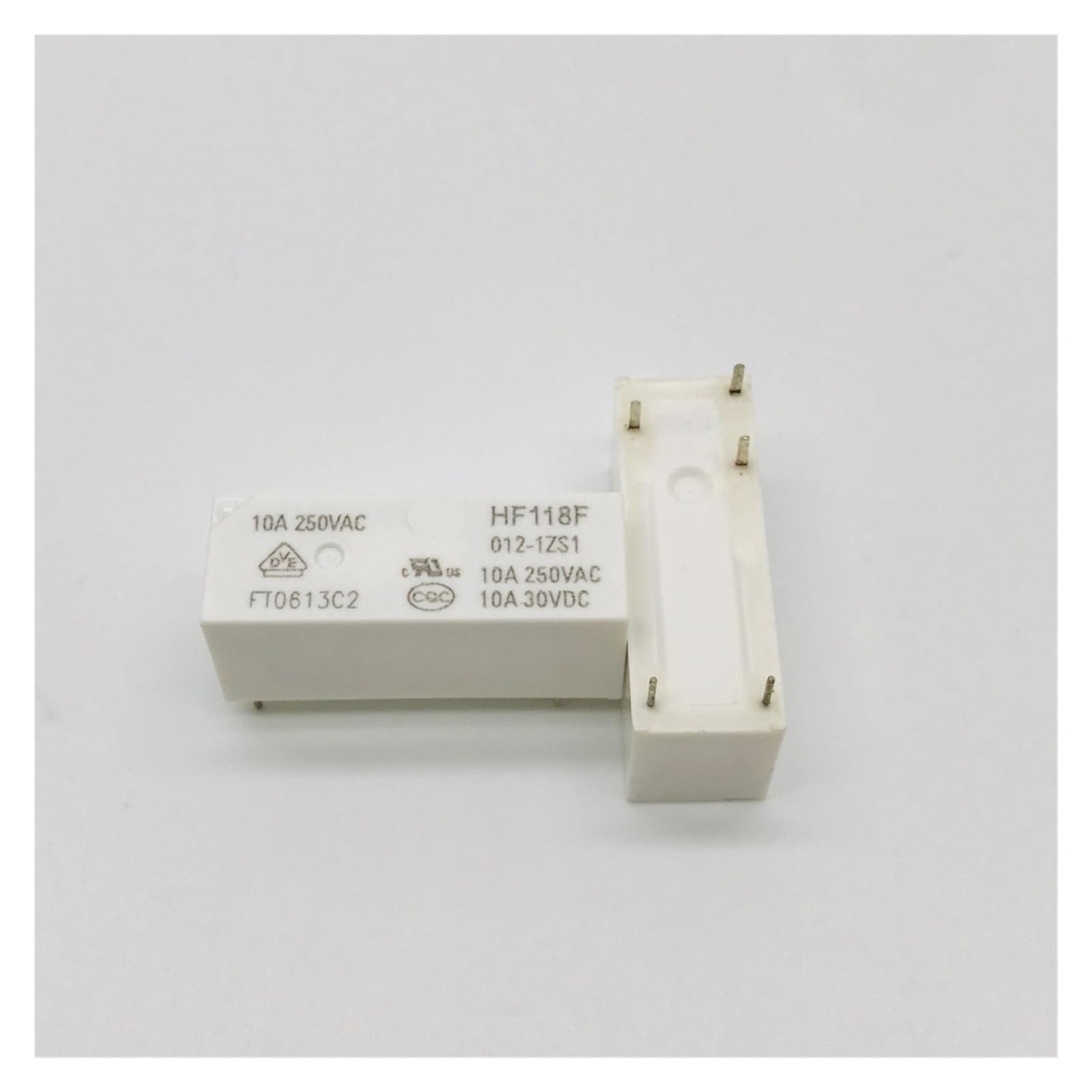 Relé electromagnético HF118F 012-1ZS1T para solucionar fallos en placas 12V