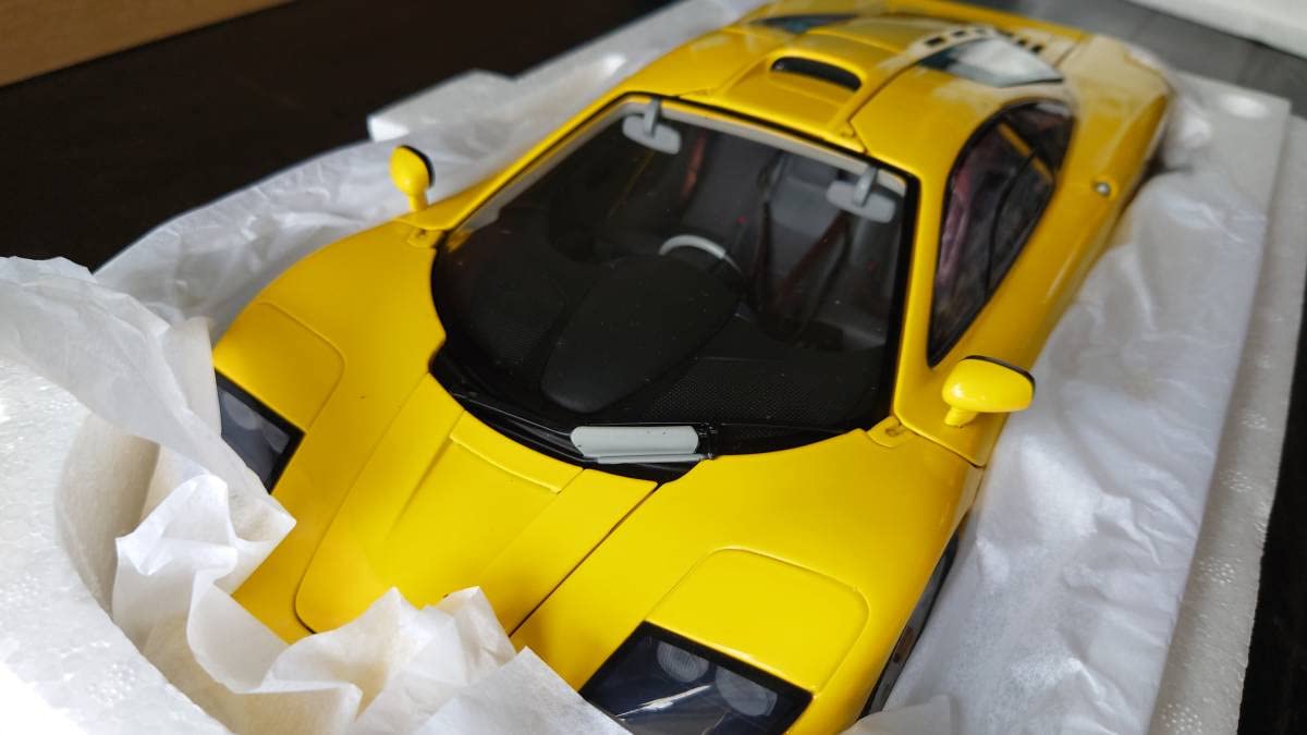 Amazon | プレミア マクラーレン F1 roadcar yellow 1/12 | ミニカー