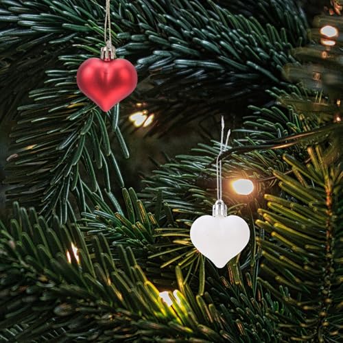 Ornements suspendus de cœur rouge et blanc : le secret d'une décoration de Saint-Valentin réussie - 6