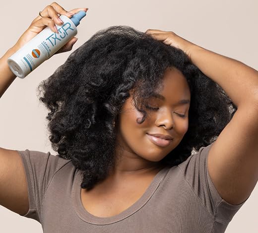 Miniatura 4 de Acondicionador de reparación sin enjuague, desenreda, fortalece y nutre mientras añade brillo intenso y suavidad, fórmula ligera mantiene los rizos