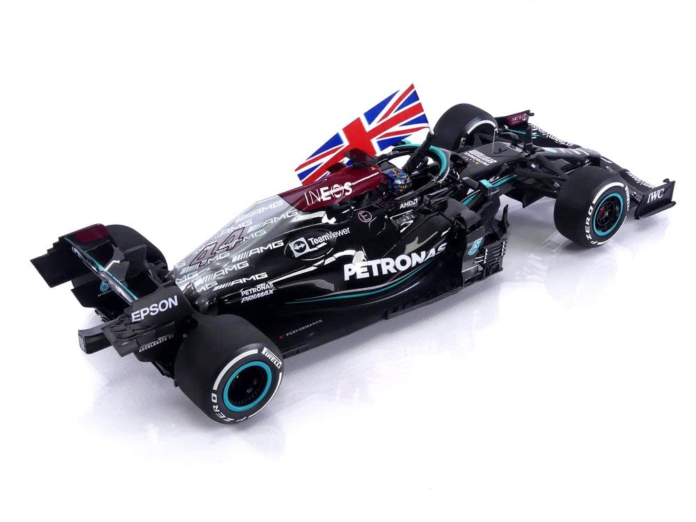 Minichamps 1:18 Mercedes-AMG Petronas Formel 1 Team W12 E