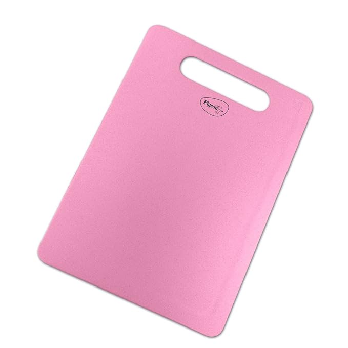Pigeon Strong Polycarbonate Chopping Cutting Board with Handle (Pink), M (14744)