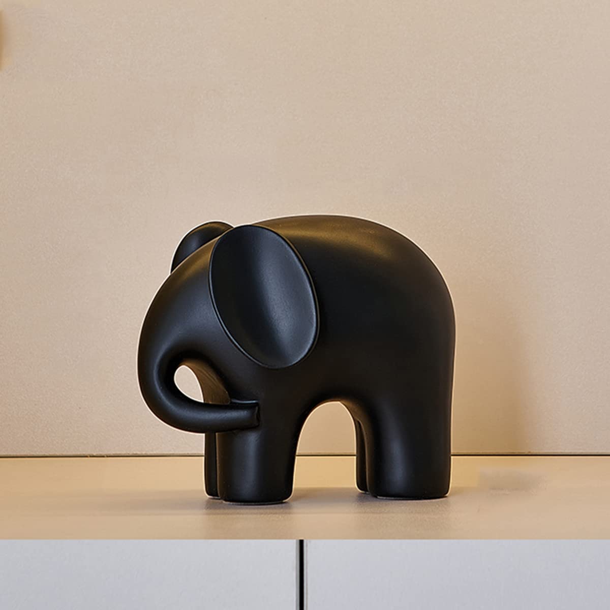 SAMINDS Elephant Statue, Elephant Gifts for Women, Mom. Elephant Decor Brings Good Luck，Elephant Figurines Home Decorations for Living Room, Bookshelf, Office (Small, Black)