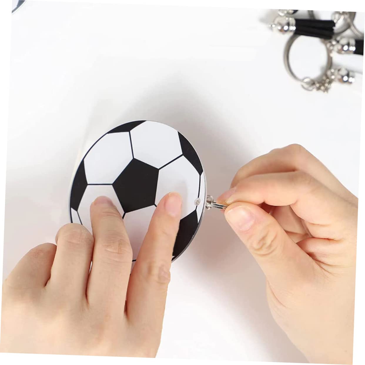 Vaguelly 20juegos Llavero De Fútbol Acrílico Llavero De Balón Deportivo Diy Decoración Balón De Fútbol Para Fiestas Deportivas