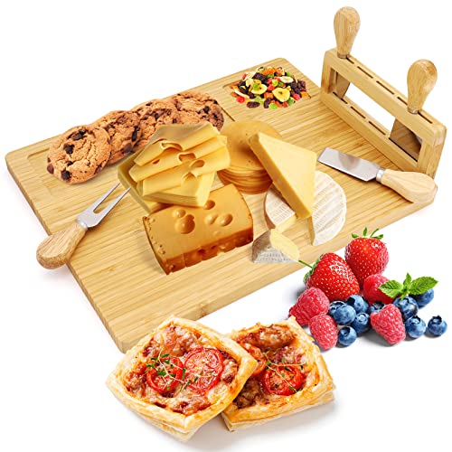MoYouno Planche à fromage en bambou avec 4 couteaux à fromage et ustensiles de service pour cadeau distinctif, anniversaire de mariage, Noël Cover