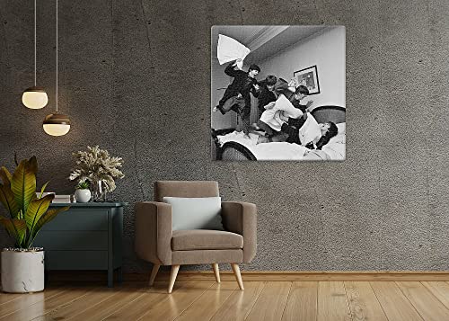 Impression des Beatles – Toile The Pillow Fight – The Beatles, Toile Pillow Fight – Toile encadrée | 20x20cm - Les Beatles, Paul McCartney, John Lennon, RIngo Starr, George Harrison Impression des Beatles - Toile The Pillow Fight - The Beatles, Toile Pillow Fight - Toile encadrée | 20x20cm – Image 6
