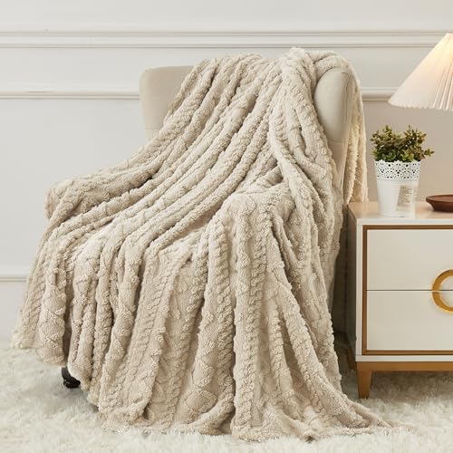 Aganear Fleece Throw Blanket - Cozy Soft Lightweight Fuzzy Throw Blanket for Women Portable Throw Blankets for Couch, Warm Present for Birthday, Christmas, Halloween, Housewarming(50"x60", Khaki) by Aganear - Used condition - US$16.14