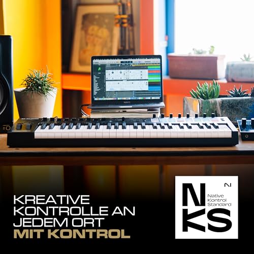 M-AUDIO Oxygen Pro 49 – 49-Tasten USB MIDI Keyboard Controller mit Beat Pads, MIDI-zuweisbaren Drehreglern, Tasten und Fadern und Native Instruments Soundpaket (NKS Integration)