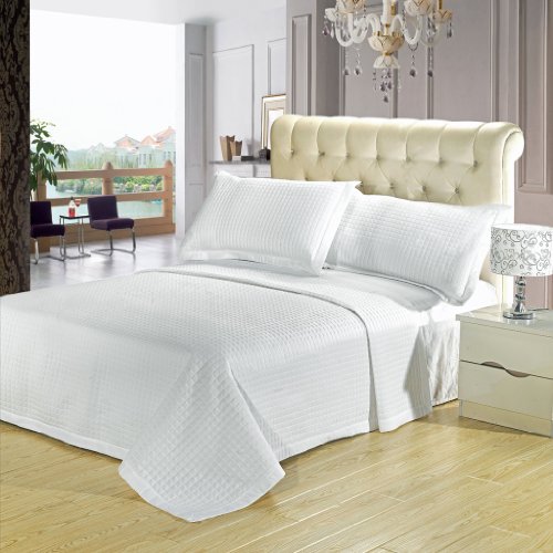 Egyptian Cotton Factory Outlet Store Cal King Size Luxury White Checkered Quilted Wrinkle Free Microfiber 3 Piece Coverlet Set